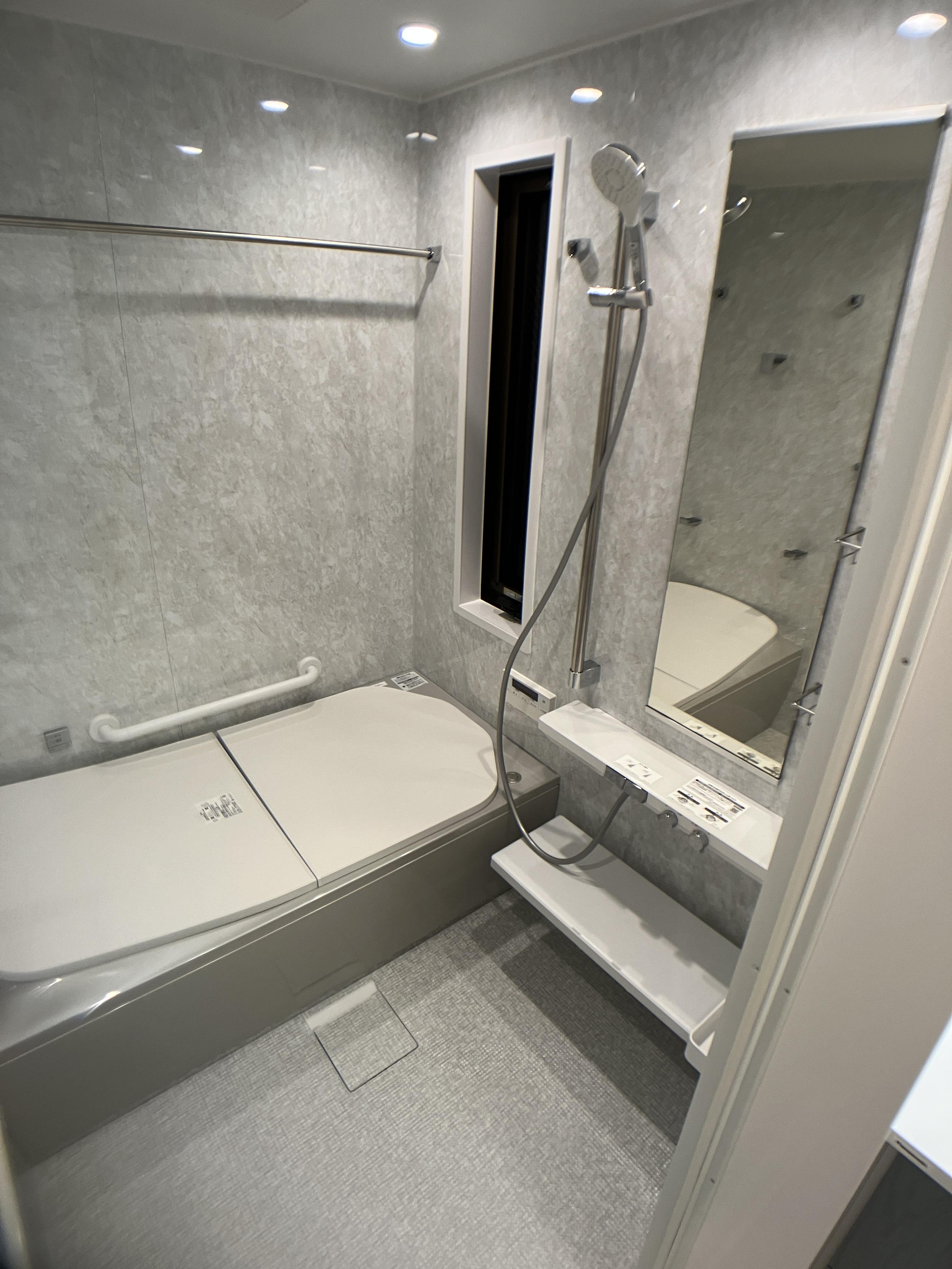 寒い浴室から浴室暖房乾燥機を 新設してあたたかなシステムバスへ